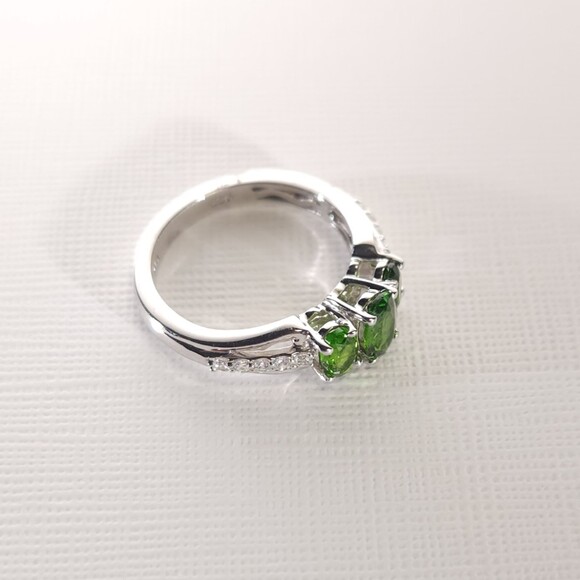 Chrome Diopside Trilogy Ring SIZE 5 - Picture 6 of 12